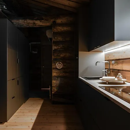 Olokolo2 - Atmospheric Log Villa, * クーサモ